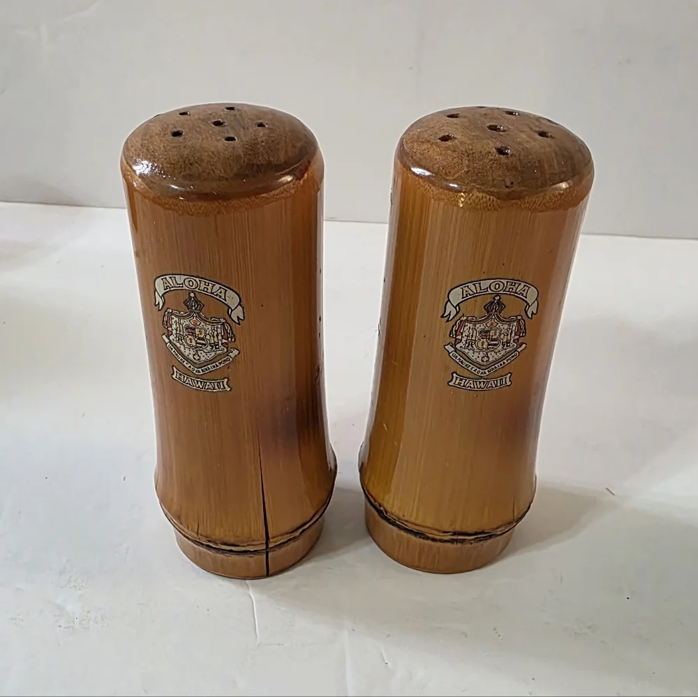 Vtg Bamboo Hawaii Salt Pepper Shaker Hawaii Souviner Set #287
